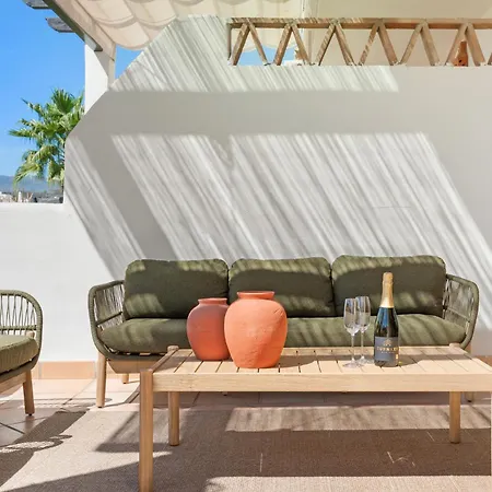 Апартаменты Velora Bay *